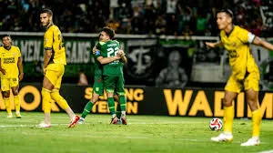 Prediksi Bola Semen Padang FC VS Persebaya Surabaya Hari Ini: Head to Head dan Peluang Skor Akhir